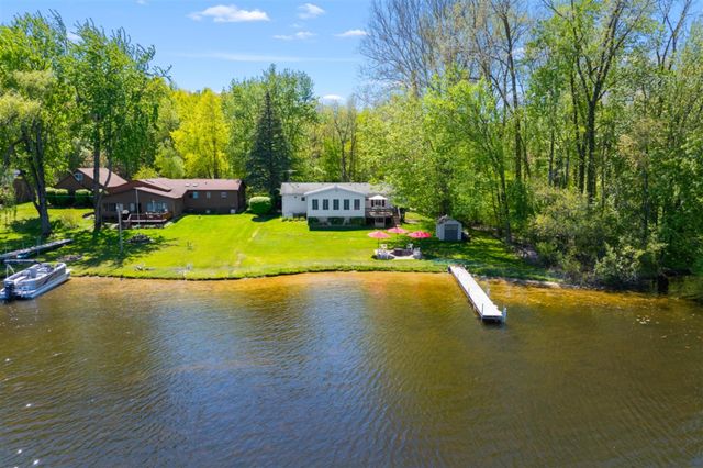 51860 County Road 384, Grand Junction, MI 49056