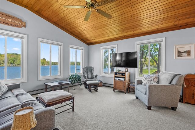 51860 County Road 384, Grand Junction, MI 49056