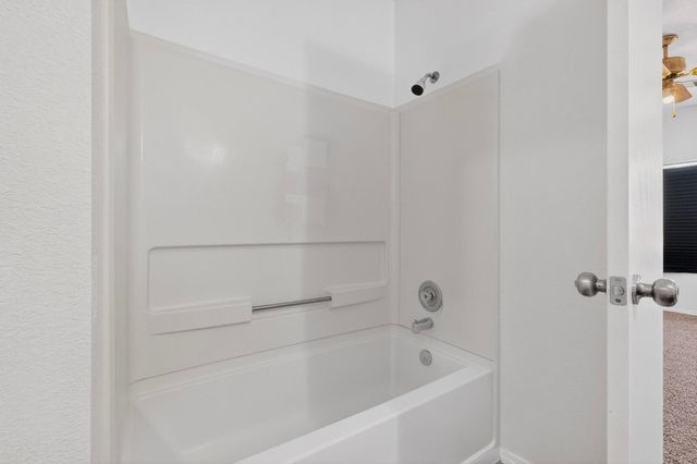 10811 Roan Avenue SW, Albuquerque, NM 87121