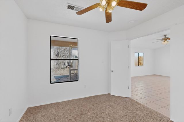 10811 Roan Avenue SW, Albuquerque, NM 87121