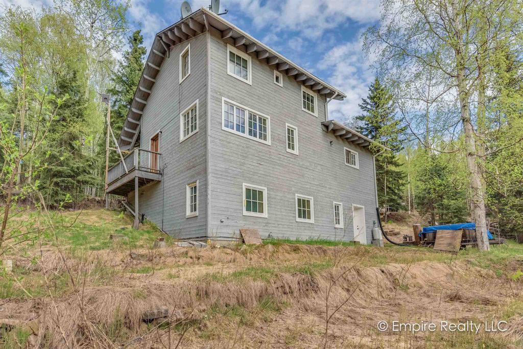 897 RICHARDS AVENUE, Fairbanks, AK 99709