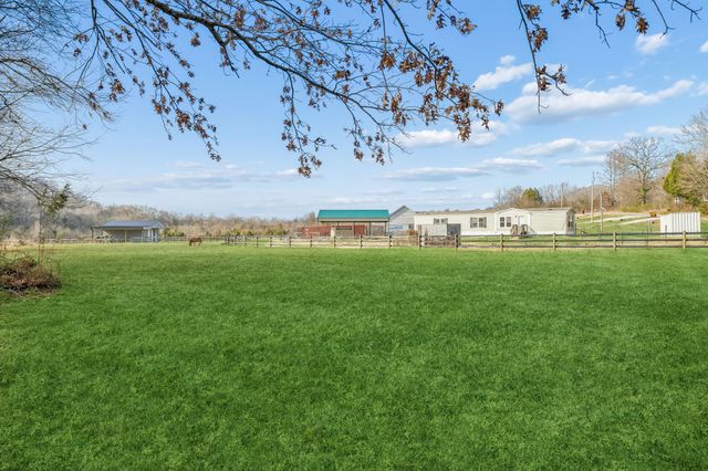 3118 McKibbon Rd, Culleoka, TN 38451