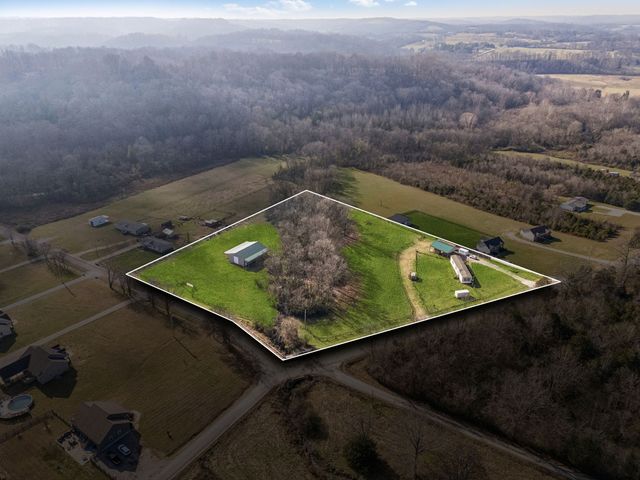 3118 McKibbon Rd, Culleoka, TN 38451