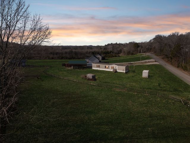 3118 McKibbon Rd, Culleoka, TN 38451