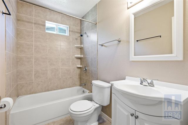 9002 Marsh DR, Austin, TX 78748