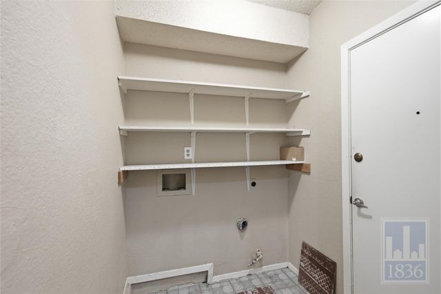 9002 Marsh DR, Austin, TX 78748