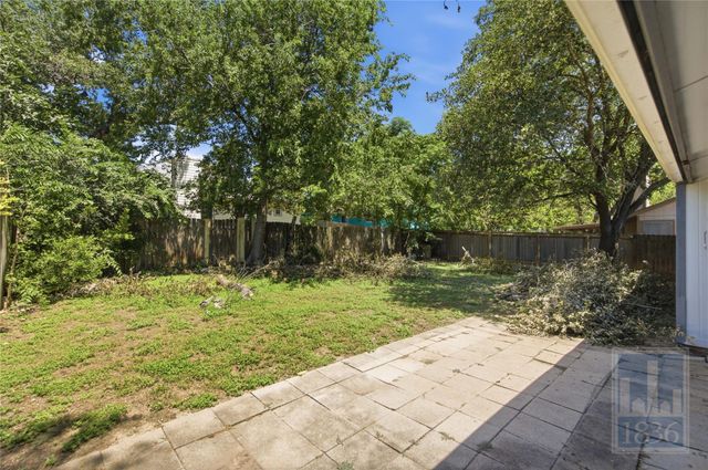9002 Marsh DR, Austin, TX 78748