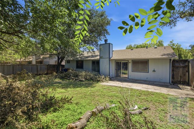 9002 Marsh DR, Austin, TX 78748