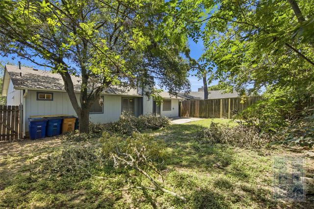 9002 Marsh DR, Austin, TX 78748