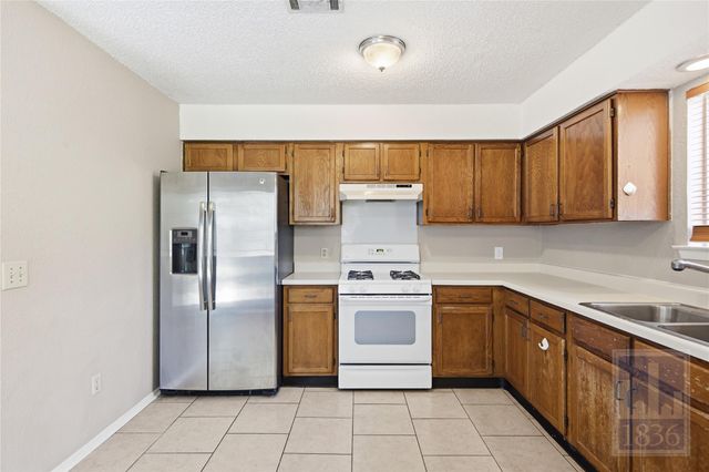 9002 Marsh DR, Austin, TX 78748
