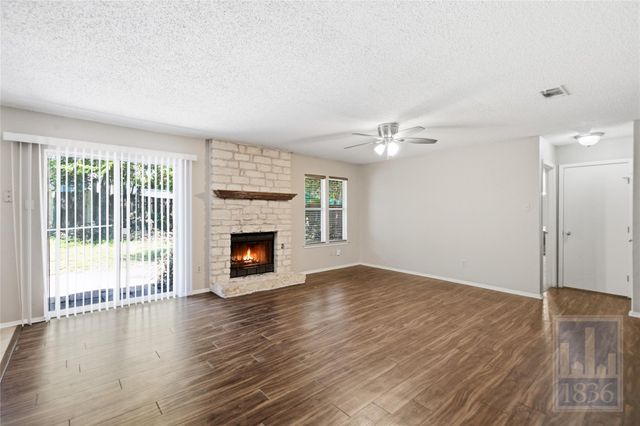 9002 Marsh DR, Austin, TX 78748
