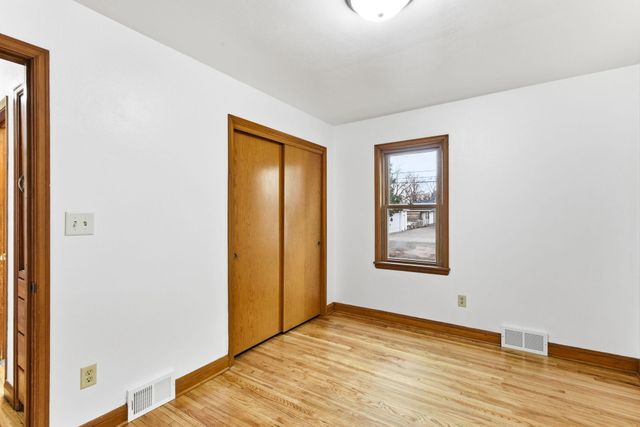 1217 Cook Avenue E, Saint Paul, MN 55106