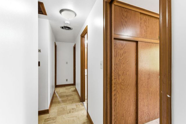 1217 Cook Avenue E, Saint Paul, MN 55106