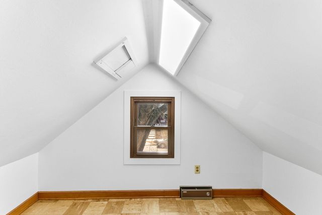 1217 Cook Avenue E, Saint Paul, MN 55106