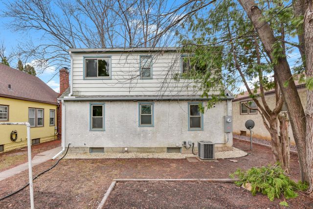 1217 Cook Avenue E, Saint Paul, MN 55106