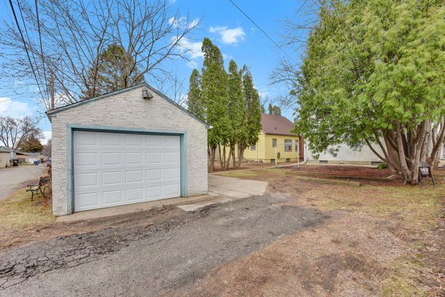 1217 Cook Avenue E, Saint Paul, MN 55106