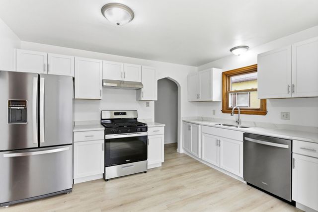 1217 Cook Avenue E, Saint Paul, MN 55106