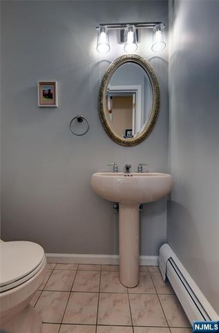 25 Debbie Court, Wayne, NJ 07470