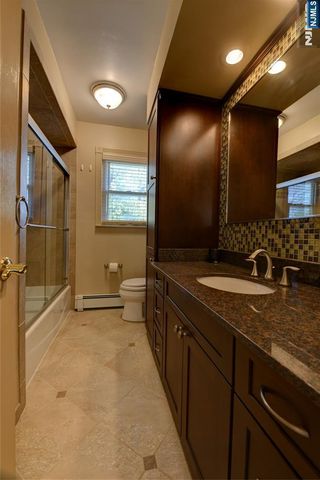 25 Debbie Court, Wayne, NJ 07470