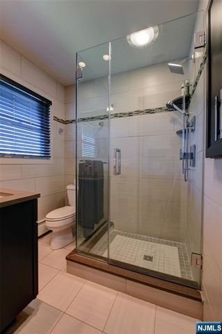 25 Debbie Court, Wayne, NJ 07470