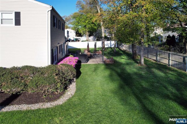 25 Debbie Court, Wayne, NJ 07470