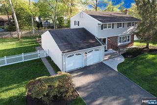 25 Debbie Court, Wayne, NJ 07470