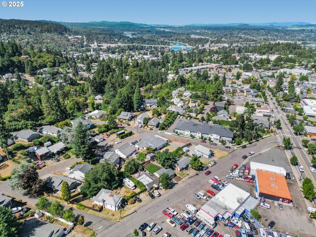 414 PLEASANT Ave, Oregon City, OR 97045