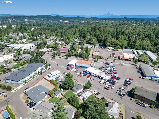 414 PLEASANT Ave, Oregon City, OR 97045