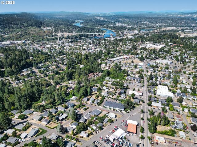 414 PLEASANT Ave, Oregon City, OR 97045