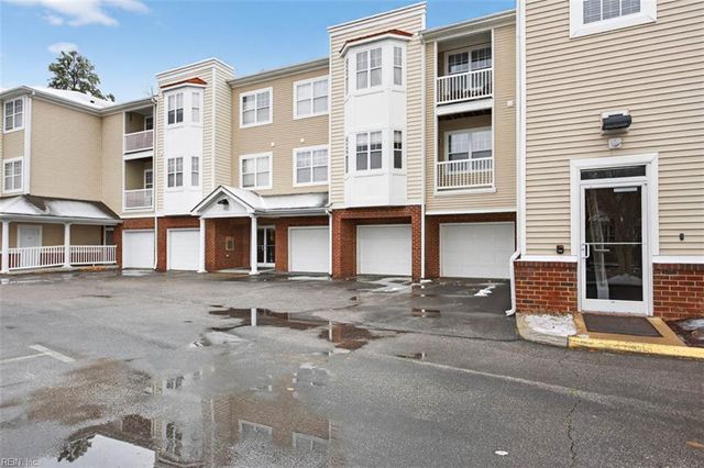 522 Knolls Dr Unit 205, Newport News, VA 23602