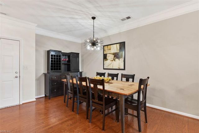 522 Knolls Dr Unit 205, Newport News, VA 23602