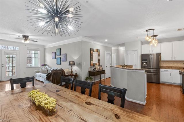 522 Knolls Dr Unit 205, Newport News, VA 23602