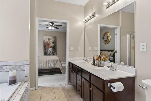 522 Knolls Dr Unit 205, Newport News, VA 23602