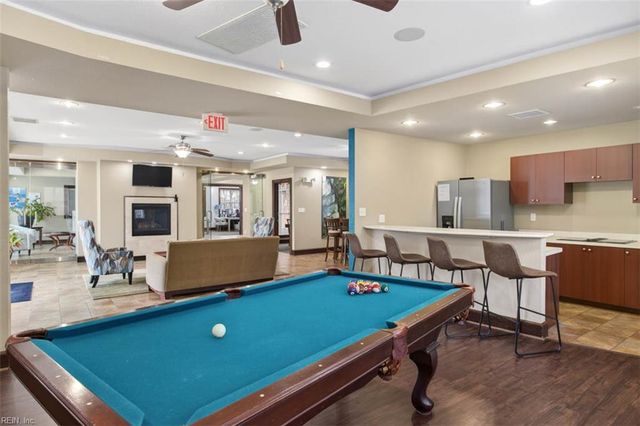 522 Knolls Dr Unit 205, Newport News, VA 23602