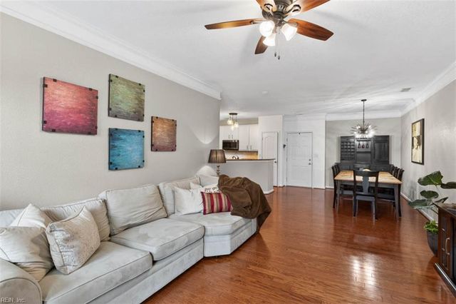 522 Knolls Dr Unit 205, Newport News, VA 23602