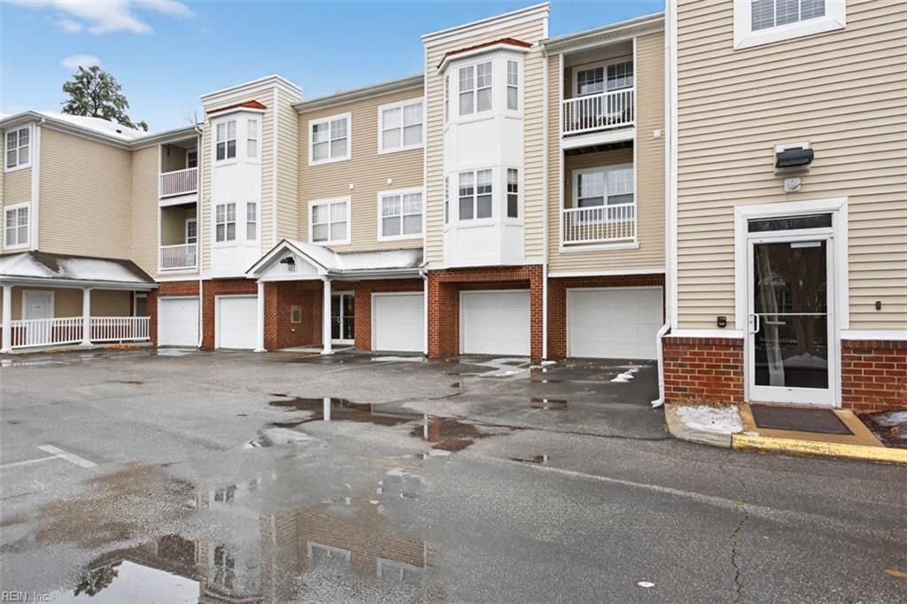 522 Knolls Dr Unit 205, Newport News, VA 23602
