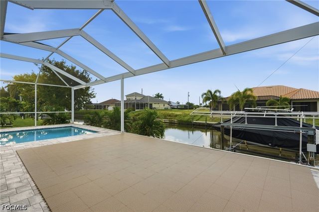 1909 SW 29th TER, Cape Coral, FL 33914