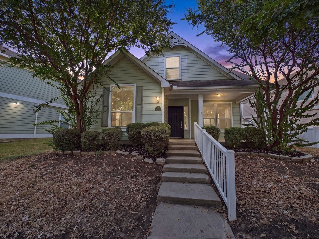 1016 Oakcrest Drive, Providence Village, TX 76227 — exterior