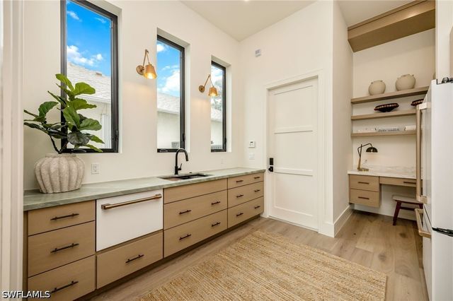 812 Milan CT, Marco Island, FL 34145