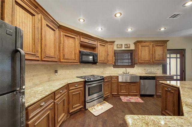 30914 Sugar Bend Drive, Magnolia, TX 77355