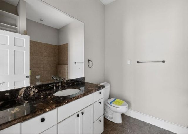 6 Heritage Court, Houston, TX 77024