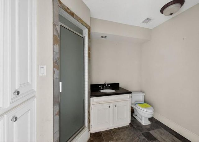 6 Heritage Court, Houston, TX 77024