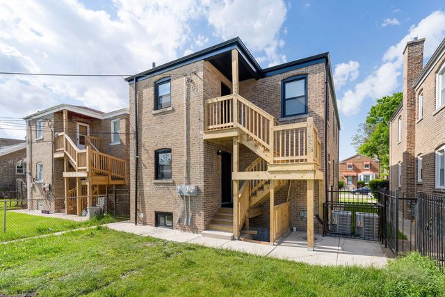 5347 W Gladys Avenue 1, Chicago, IL 60644