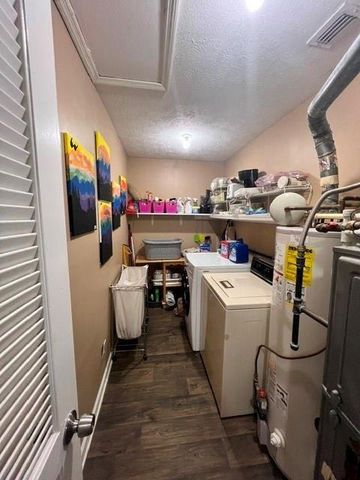 831 Lake Hollow Boulevard SW, Marietta, GA 30064