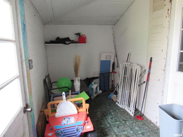 406 S EAST Street, Jacksonville, IL 62650