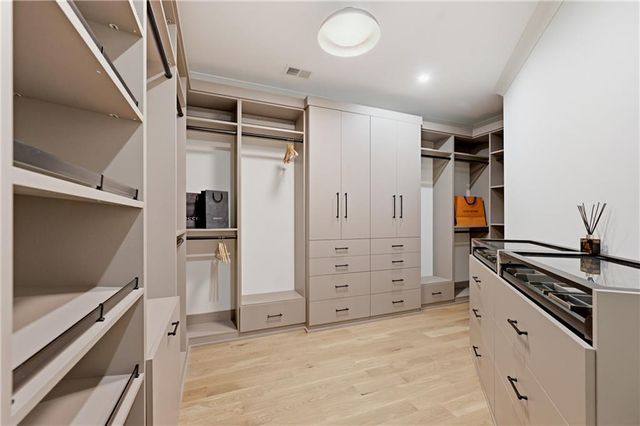 132 Lakeshore Drive NE, Marietta, GA 30067
