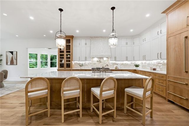 132 Lakeshore Drive NE, Marietta, GA 30067