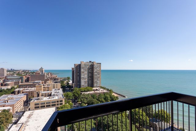 6166 N Sheridan Road 20D, Chicago, IL 60660