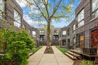 102 South Boulevard A, Evanston, IL 60202