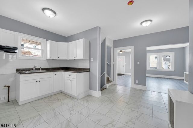 54 Thomas St, Bloomfield Twp., NJ 07003